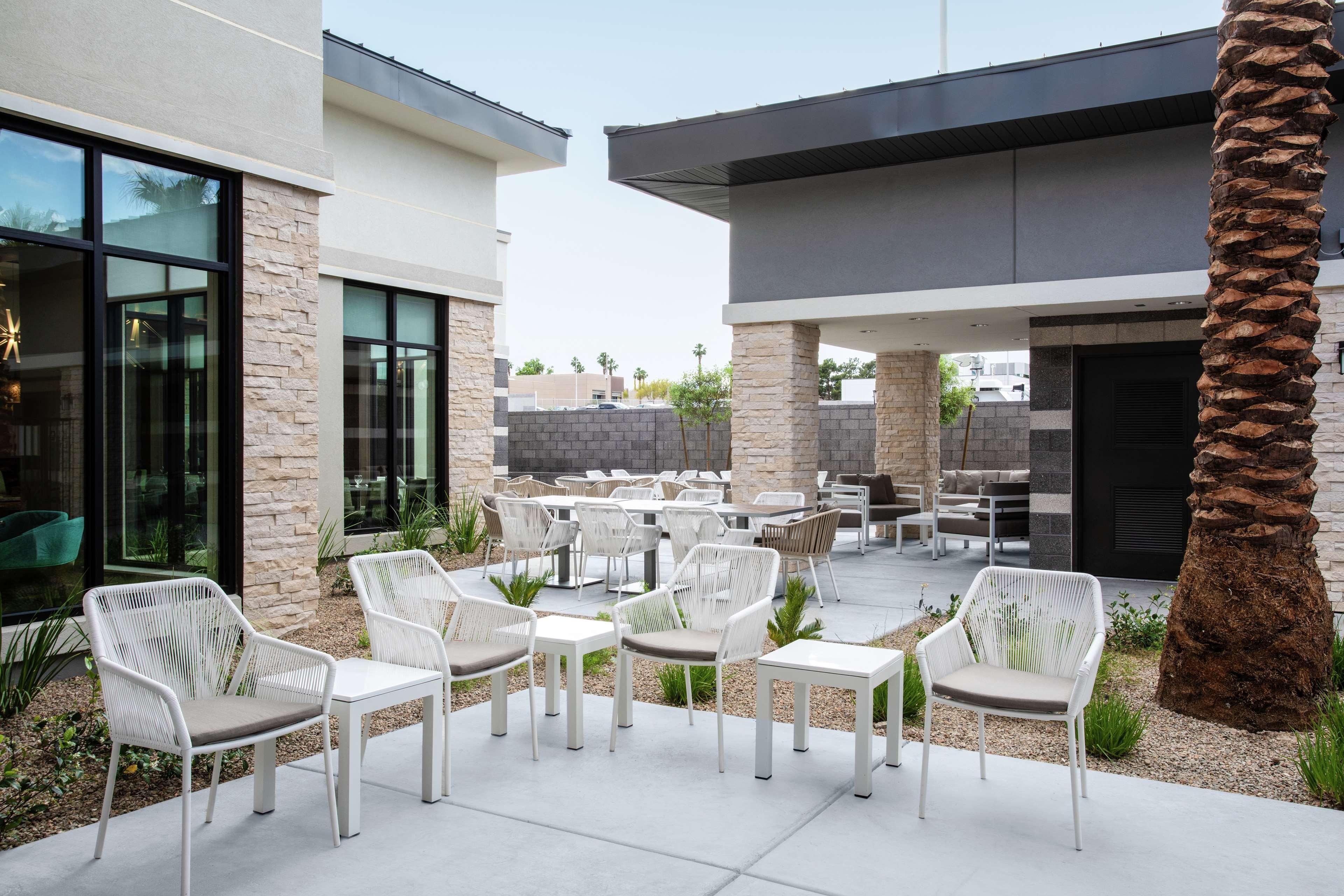 Hilton Garden Inn Las Vegas City Center Экстерьер фото