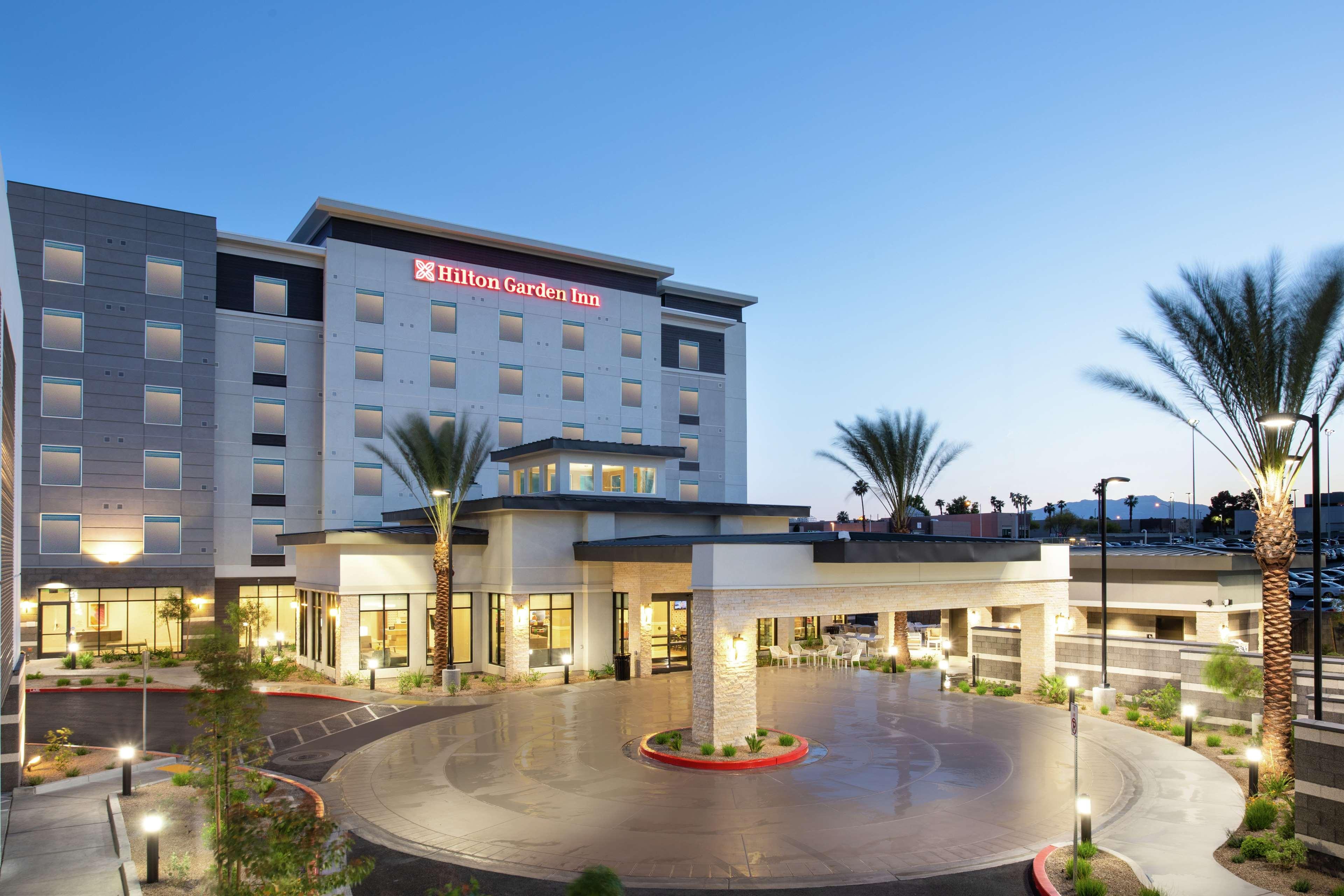 Hilton Garden Inn Las Vegas City Center Экстерьер фото