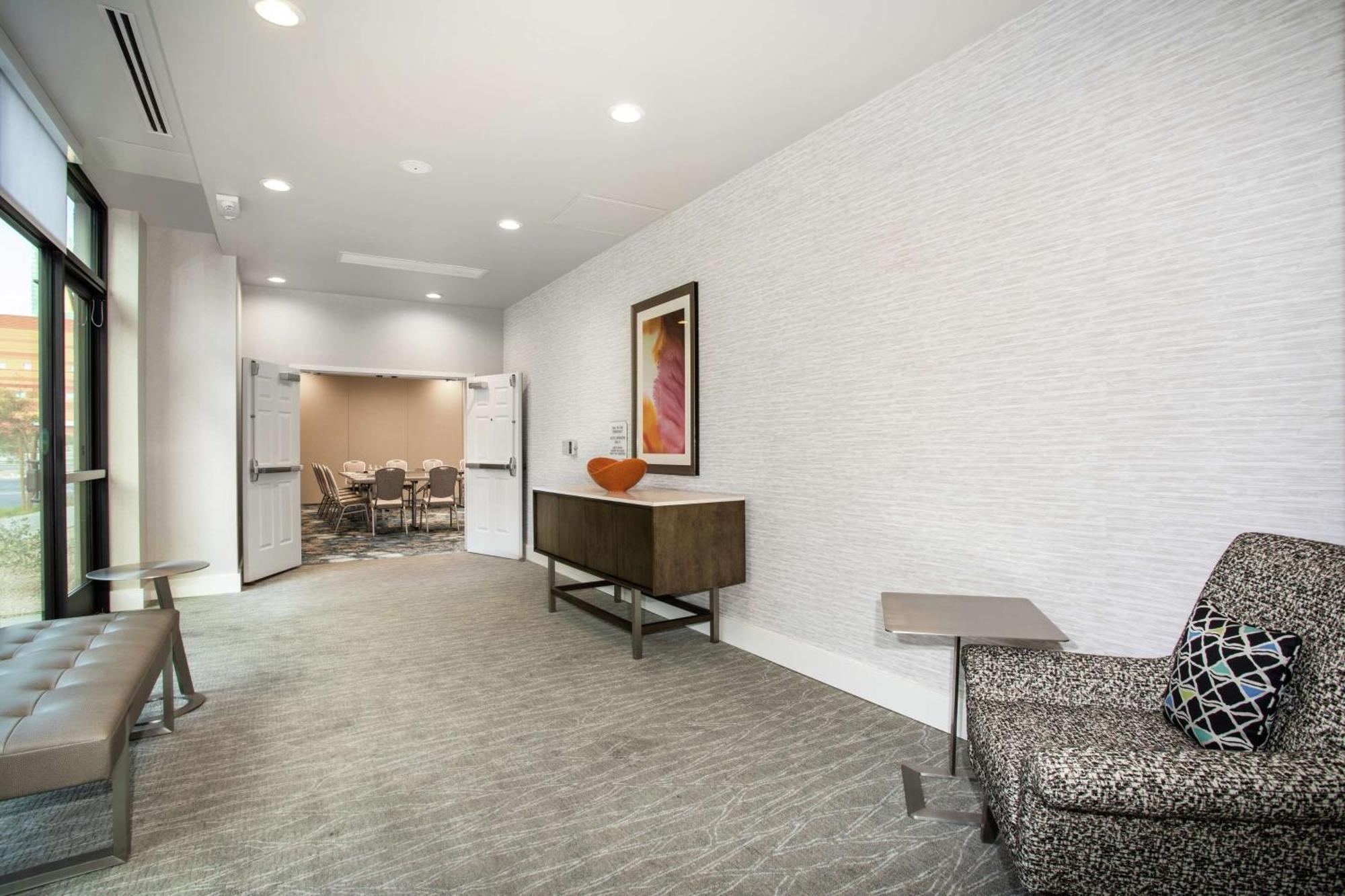 Hilton Garden Inn Las Vegas City Center Экстерьер фото